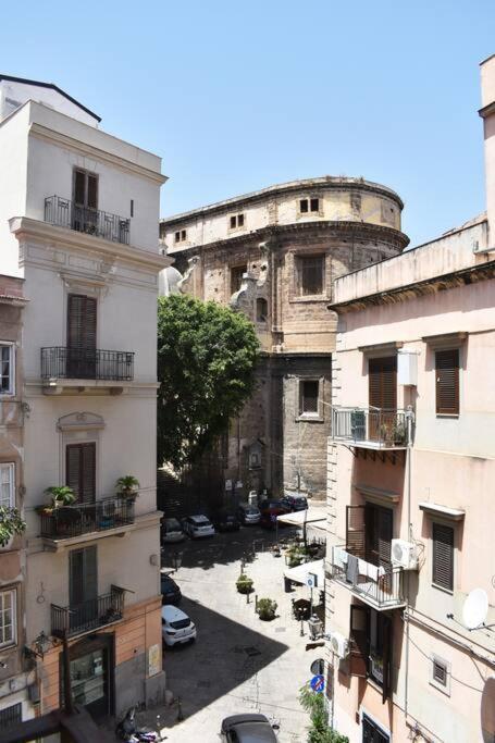 Appartamento Nel Centro Storico Di Palermo - Via Meli'S House Esterno foto