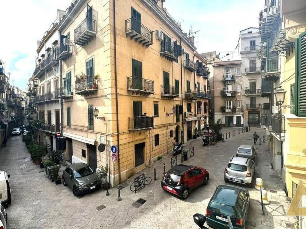 Appartamento Nel Centro Storico Di Palermo - Via Meli'S House Esterno foto